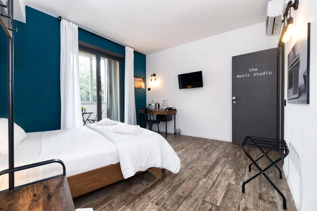 Hotel Co.Sleep Rom Gasthof